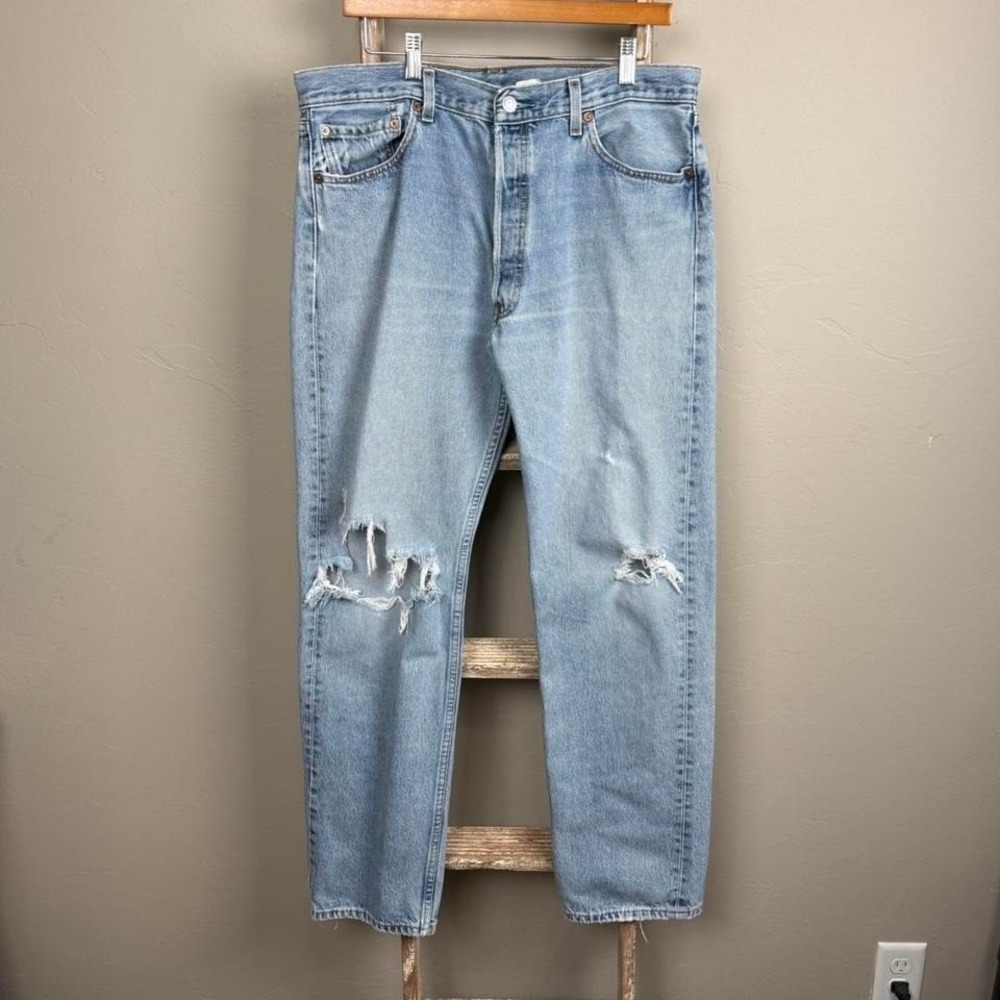 Vintage 2002 Levi 501‎ Button Fly Straight Fit Denim Blue Jeans 35x31.5